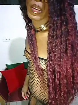 HonneyVictoria online show from March 8, 2:04 am