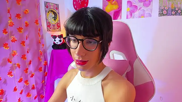 Madeline 21 online show from March 11, 5:11 am