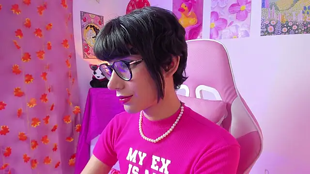 Madeline 21 online show from March 13, 5:13 am