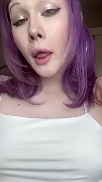 AlexaGudz online show from March 20, 7:04 pm