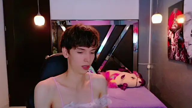 Stefany PiInk online show from June 8, 12:48 pm