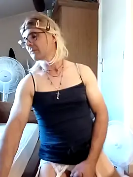 stephie83 online show from July 30, 2:16 pm