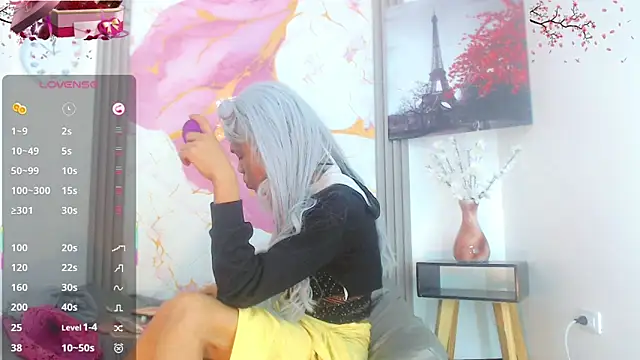 Andrea Pop   online show from April 21, 11:28 am