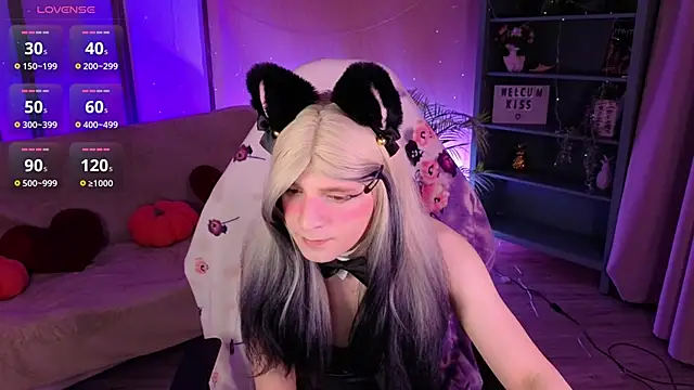 FoxIsPuff online show from June 17, 5:41 am