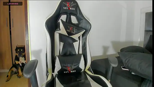 Thaliana Jaramillo online show from April 13, 2:43 pm