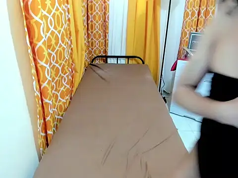 BigCockYukie online show from April 22, 4:52 am