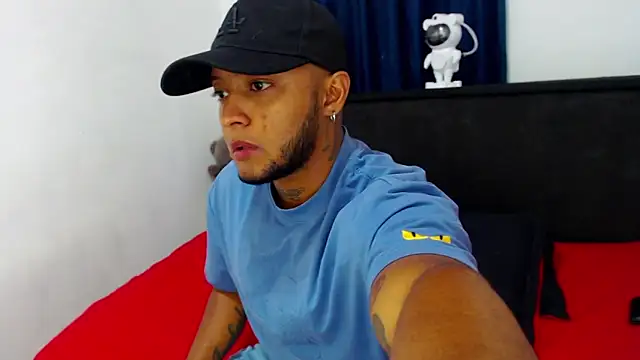 MascTyler online show from April 21, 8:04 pm