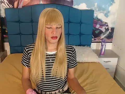 Nathaly Sam online show from May 7, 1:18 pm