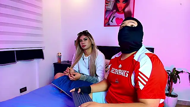 BrittXDante online show from April 13, 6:17 am