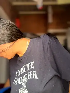 ElahiaMarquez online show from May 13, 5:33 pm
