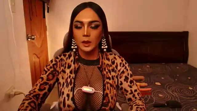 Versatile MsPatty online show from June 2, 10:50 am