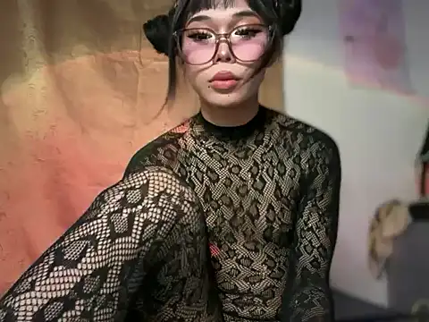 mollyfucker online show from June 17, 12:50 pm