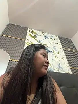 HolyAnderson29 online show from May 11, 2:22 pm