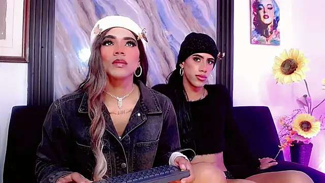 Elena and Julian online show from May 23, 8:27 pm