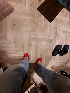 realeasy1 online show from November 28, 3:08 am