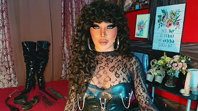 trixxielicious online show from November 17, 1:00 pm