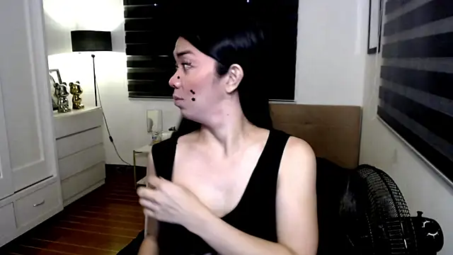 MargaWilliams online show from November 28, 4:36 am