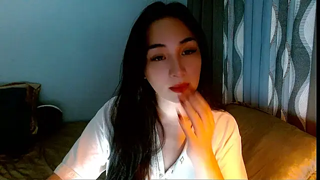 SweetLilly 18 online show from February 25, 12:53 pm