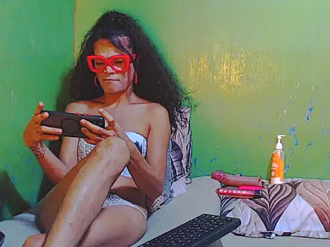 Paula Jordan online show from April 17, 10:00 pm