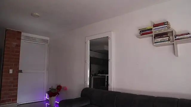  Vahos  online show from February 7, 8:26 pm