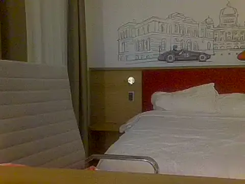 luanadigarda online show from February 7, 7:06 pm