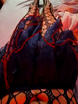 Snapshot of MAllE4 chatting on October 16, 1:44 pm MAllE4 online show from October 16, 1:44 pm