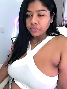 paola091 online show from March 27, 11:33 am