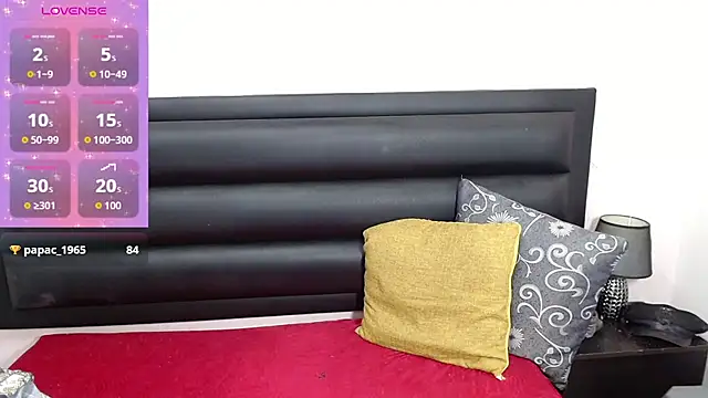 sensual nataliee online show from April 3, 3:10 pm