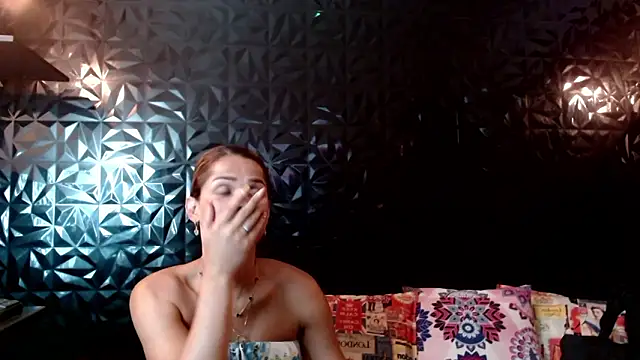 PINK  LOLA1 online show from March 4, 10:25 pm