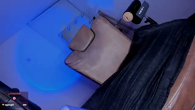 azulawitch666 online show from November 28, 3:24 pm