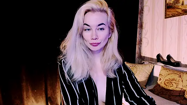 xxxcharismaaa online show from November 24, 4:36 am