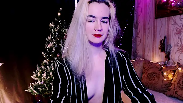 xxxcharismaaa online show from December 19, 7:24 am