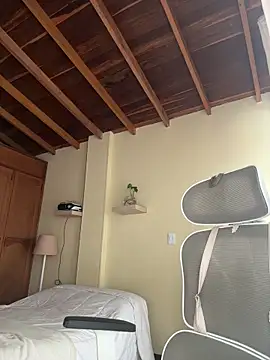 GabriSaenz online show from February 24, 1:37 pm