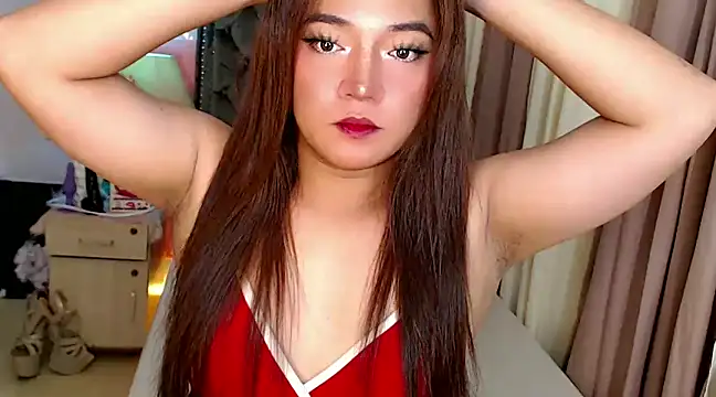 Snapshot of Urgirl_Ekang chatting on December 6, 6:55 pm Urgirl Ekang online show from December 6, 6:55 pm