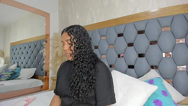 madisonandrea lx online show from December 10, 3:15 am