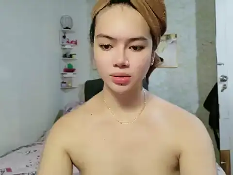 Hebefemme online show from March 20, 8:37 am