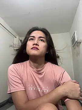 Snapshot of MarieLoveGlamorous chatting on December 28, 1:59 pm MarieLoveGlamorous online show from December 28, 1:59 pm
