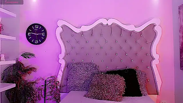 LeyXandrabraz online show from February 2, 8:08 pm