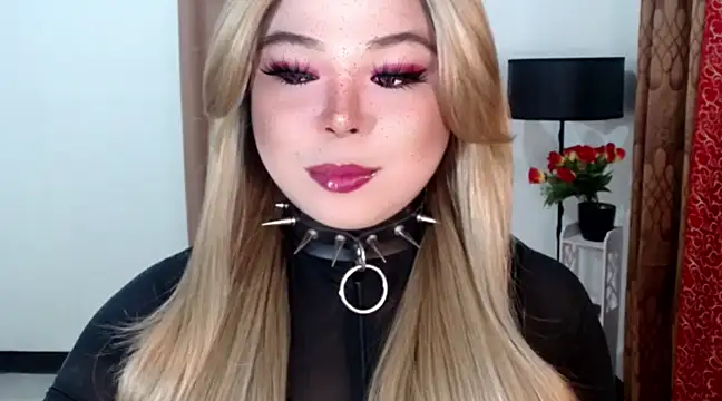 Snapshot of Mistress_DOMnicaaxx chatting on March 14, 6:57 am Mistress DOMnicaaxx online show from March 14, 6:57 am