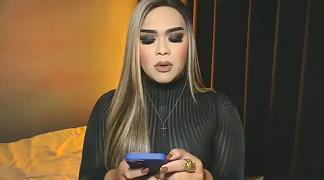 Snapshot of VictoriaEliz chatting on December 20, 7:39 pm VictoriaEliz online show from December 20, 7:39 pm