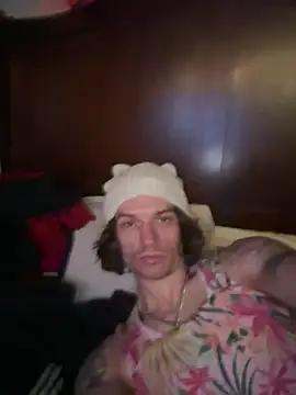 AshtonChicken online show from March 3, 9:16 am