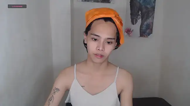 shecutie69 online show from February 21, 8:38 pm