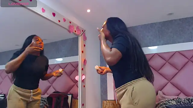 DanielaDuff online show from April 20, 8:10 pm