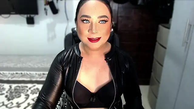 xSUCKTHYWOMANx online show from October 6, 3:56 pm