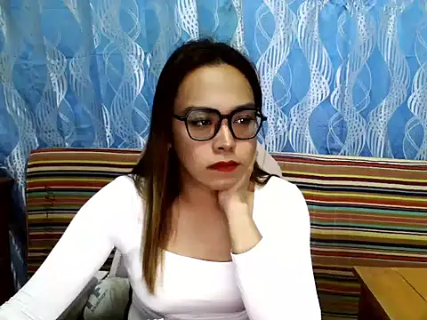 Snapshot of Your_PrettyGirlxxx chatting on March 15, 12:43 am Your PrettyGirlxxx online show from March 15, 12:43 am