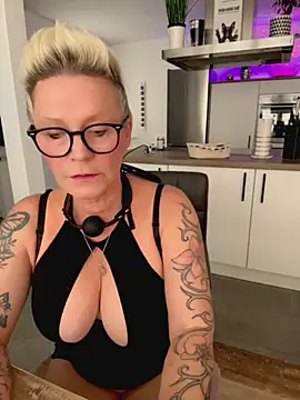Snapshot of German_Milf chatting on October 19, 2:09 pm German Milf online show from October 19, 2:09 pm