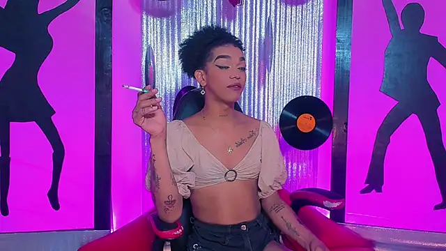 nickyminach  online show from March 31, 10:01 pm