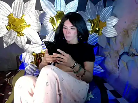Rhianna wilson online show from June 17, 10:05 am