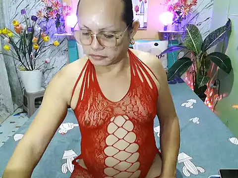 UrAsianPrincessDanie online show from September 12, 8:47 pm