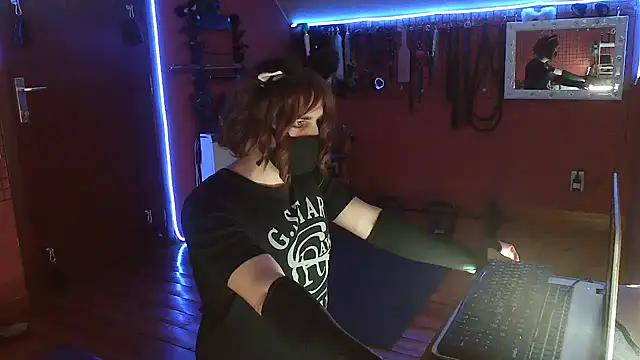 Ginny-the-bdsm-nympho online show from April 16, 5:02 pm